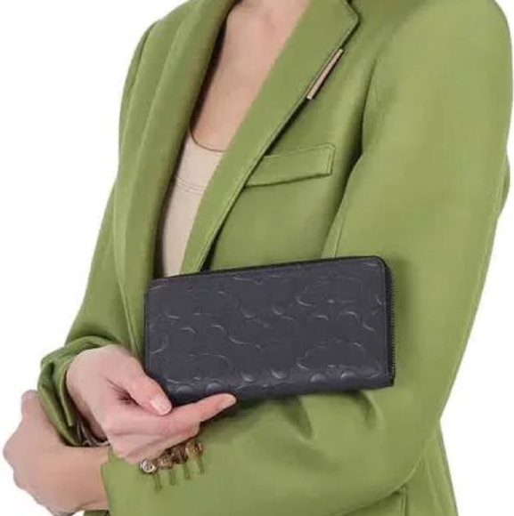 RETAIL Coach Signature C Embossed Continental Zip Around Wallet in Midnight - Picture 3 of 9